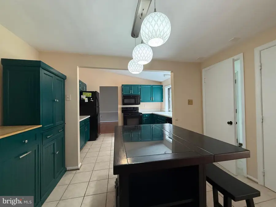 102 Macbarger Cir, Fort Washington, MD 20744 - #3