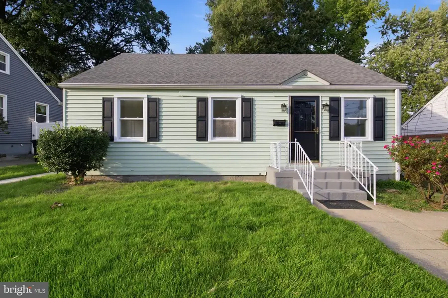 3606 Oliver St, Hyattsville, MD 20782 - #2