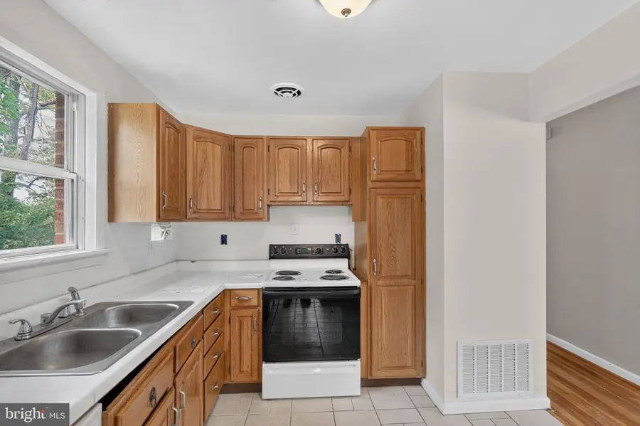 5711 Old Temple Hill Rd, Temple Hills, MD 20748 - #3