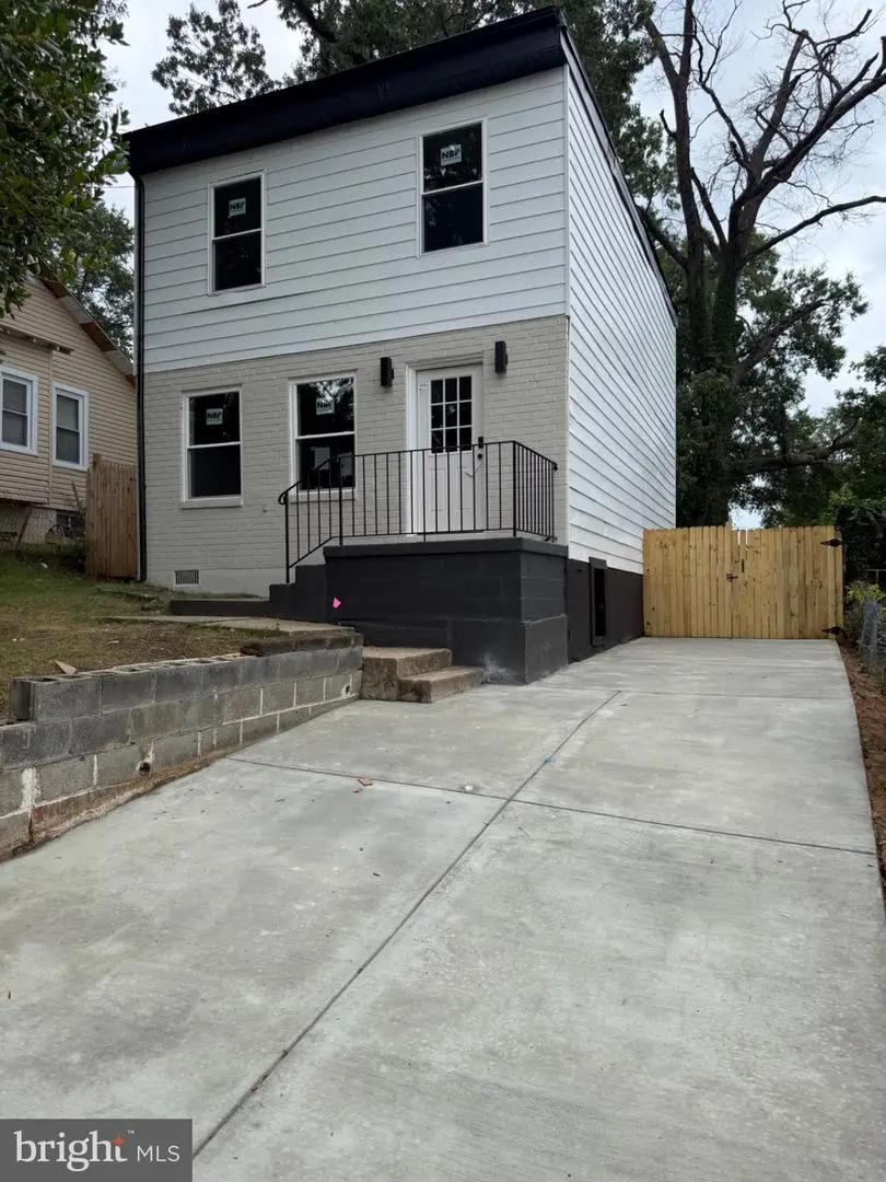 5707 Davey St, Capitol Heights, MD 20743 - #2