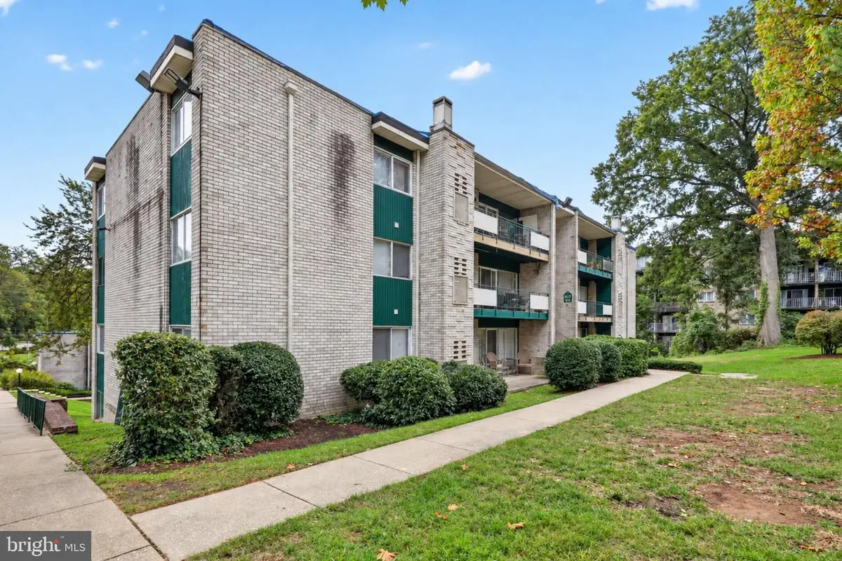 9272 Adelphi Rd #101, Hyattsville, MD 20783 - #1