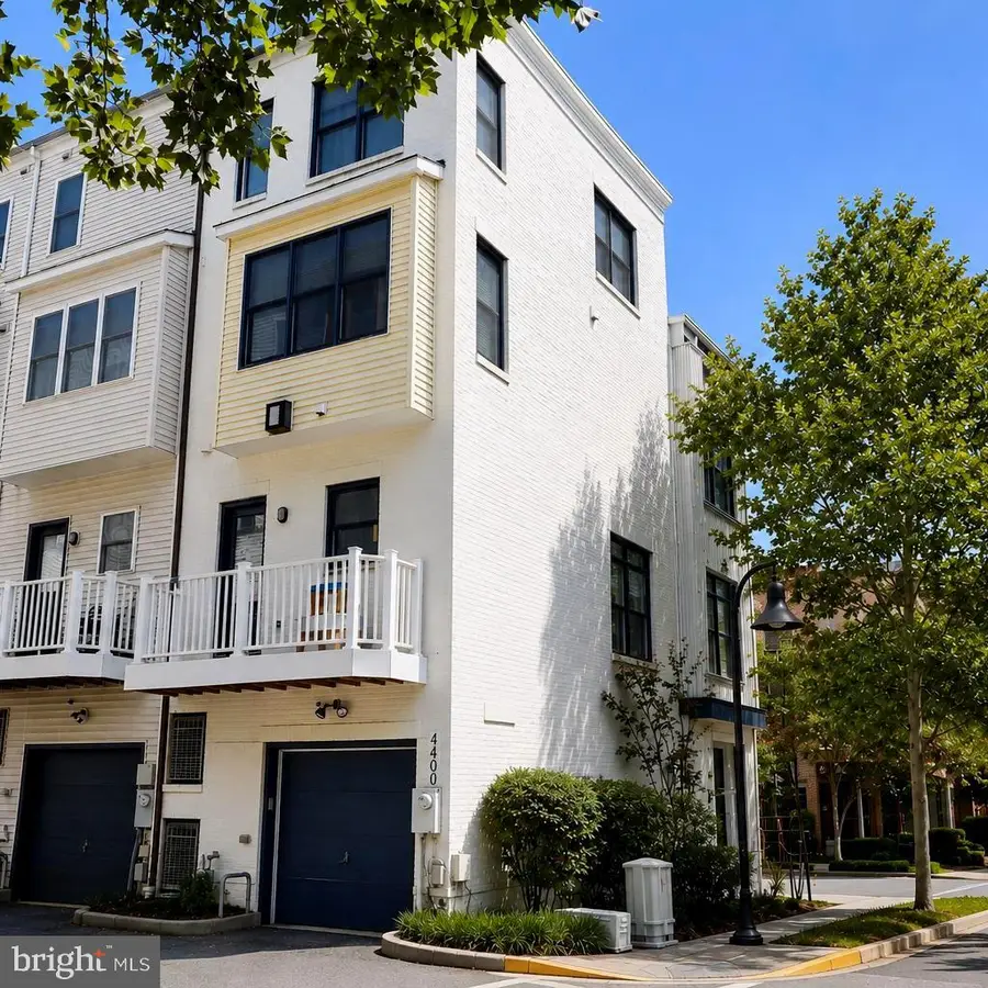 4400 Longfellow St, Hyattsville, MD 20781 - #2