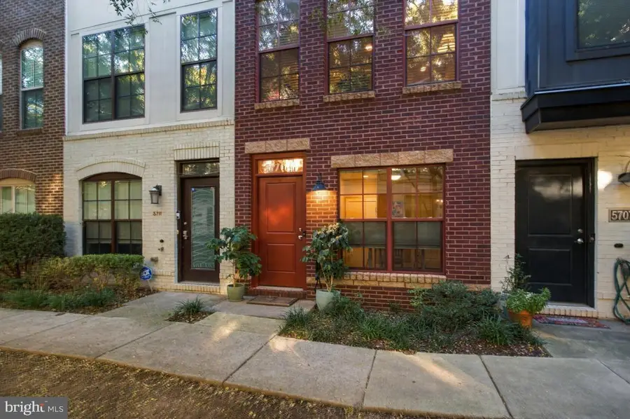 5709 45th Ave, Hyattsville, MD 20781 - #2