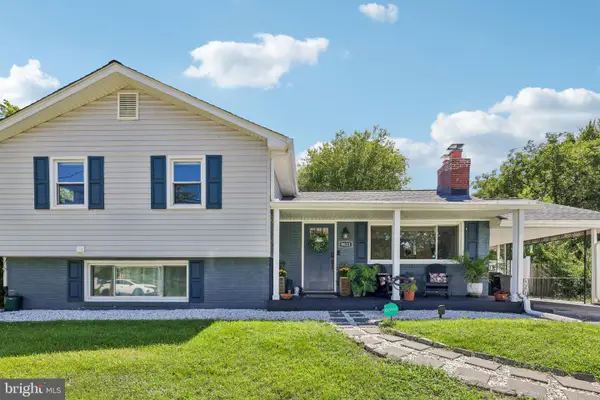 9621 Wellington St, LANHAM, MD 20706
