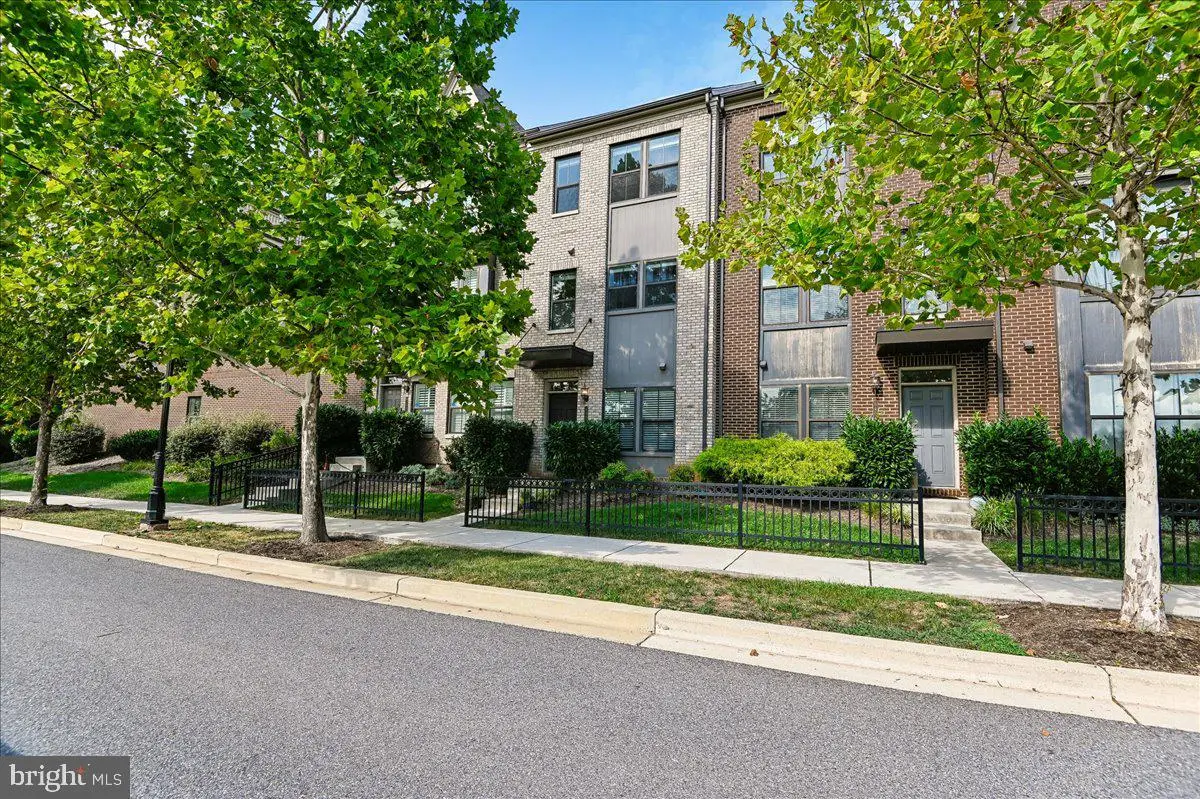 6402 47th St, Riverdale, MD 20737 - #1