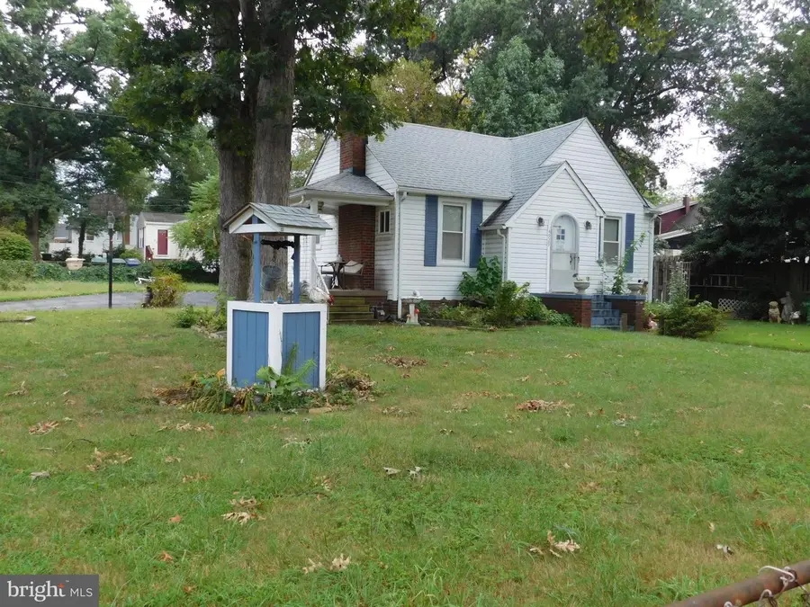 4929 Hollywood Rd, College Park, MD 20740 - #2