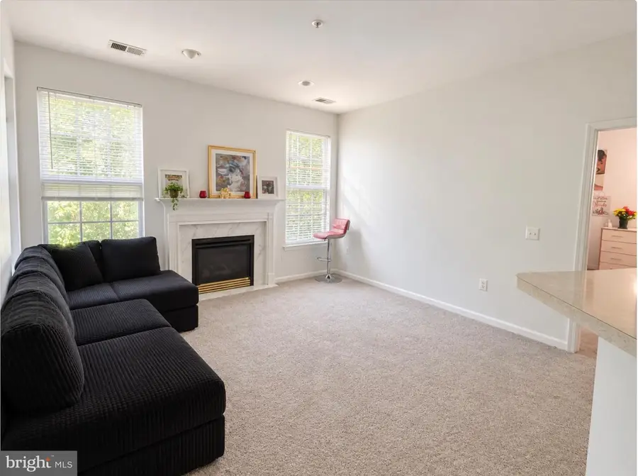 15614 Everglade Ln #306, Bowie, MD 20716 - #2