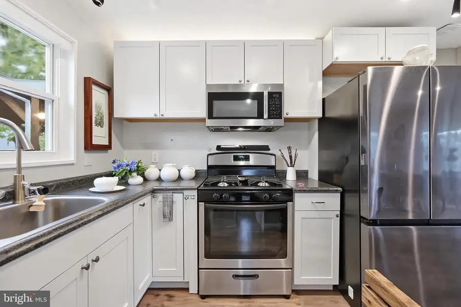 7214 Annapolis Rd, Hyattsville, MD 20784 - #3