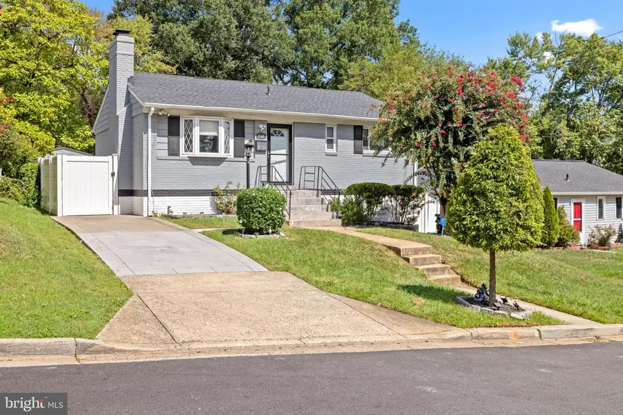 6940 Emerson St, Hyattsville, MD 20784 - #3