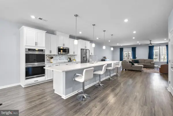 2708 Duvall Ridge Rd #415, LANDOVER, MD 20785