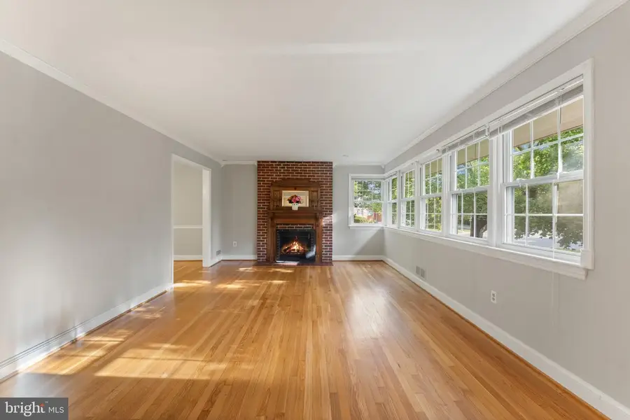 6801 Wells Pkwy, University Park, MD 20782 - #3