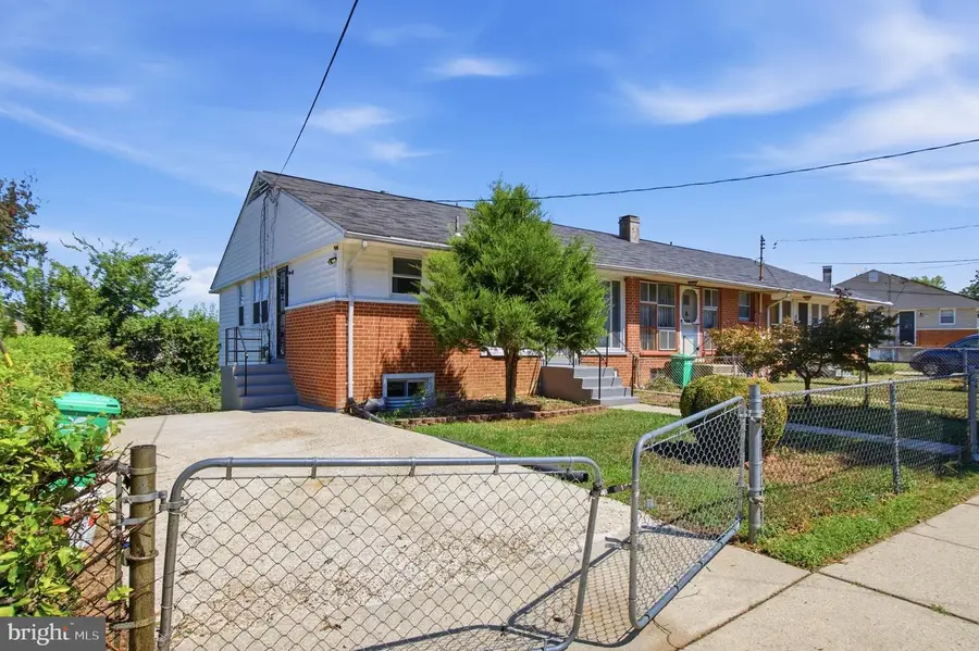 7744 Bender Rd, Landover, MD 20785 - #2