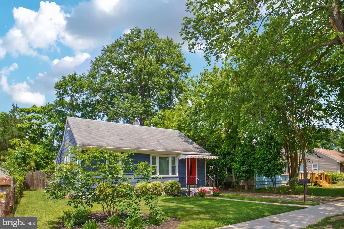 5014 Sheridan St, Riverdale, MD 20737 - #1