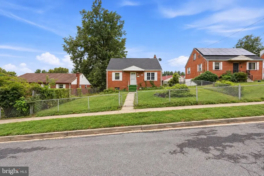 6531 Adak St, Capitol Heights, MD 20743 - #2