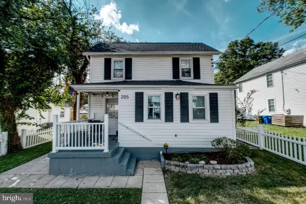 205 10th St, LAUREL, MD 20707
