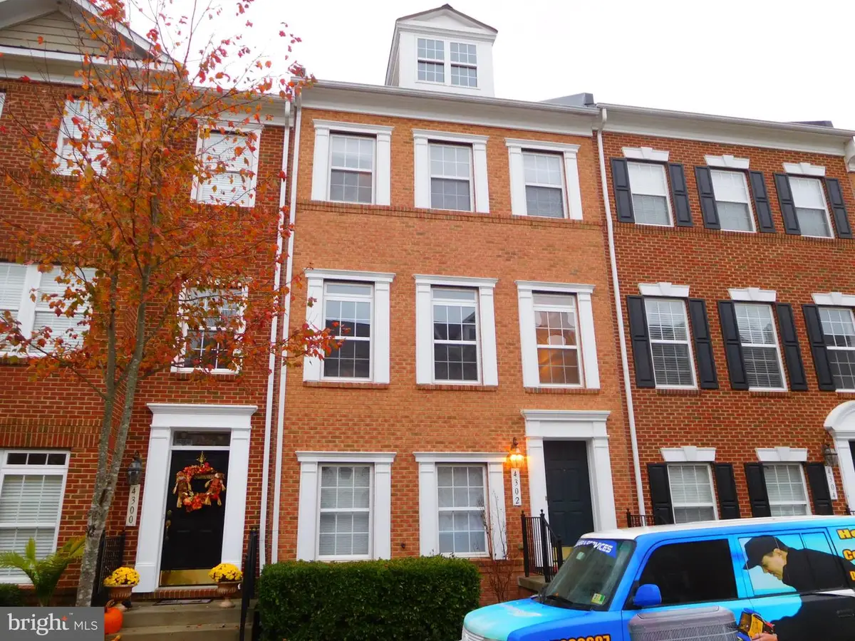 4302 Talmadge Cir, Suitland, MD 20746 - #1