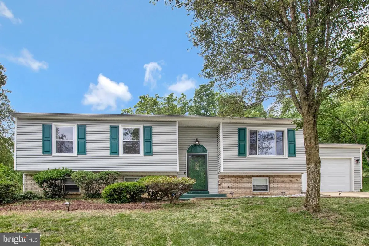9201 Branchview Dr, Fort Washington, MD 20744 - #1