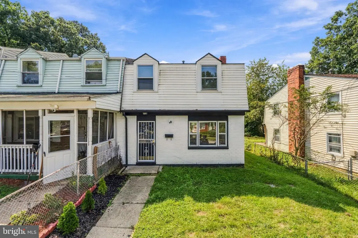 7725 Greymont St, Landover, MD 20785 - #1