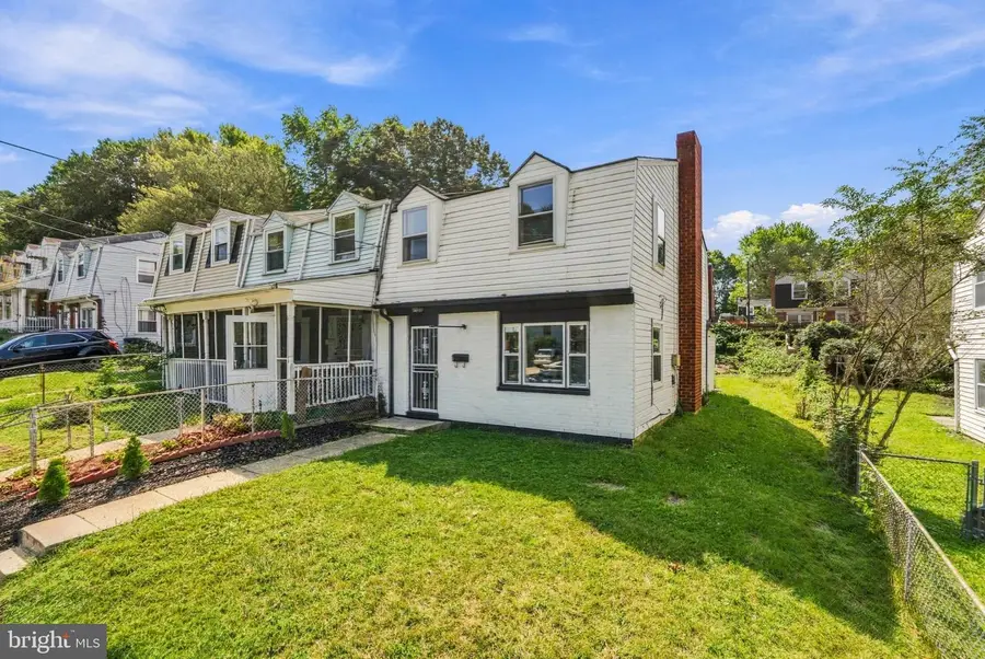 7725 Greymont St, Landover, MD 20785 - #3