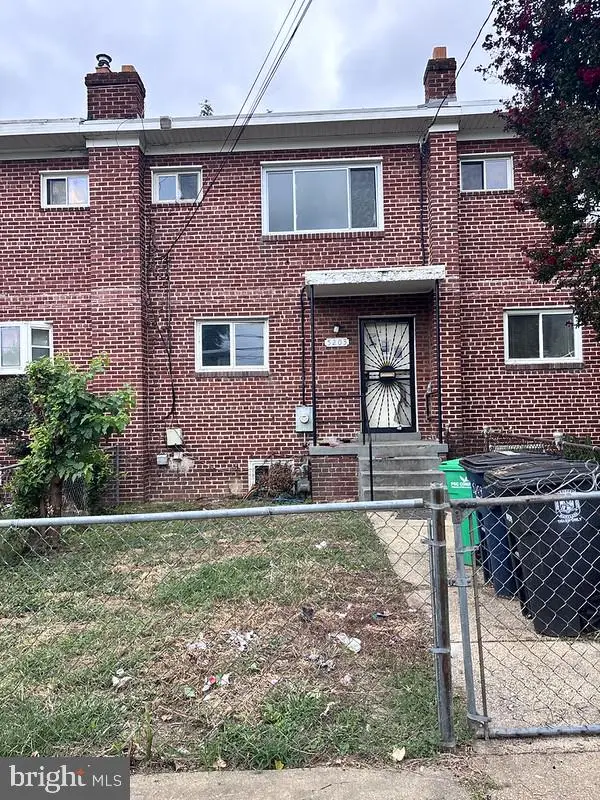 5203 Deal Dr, Oxon Hill, MD 20745 - #1