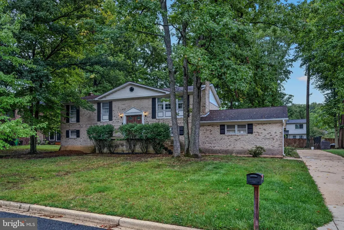 702 Gleneagles Dr, Fort Washington, MD 20744 - #1