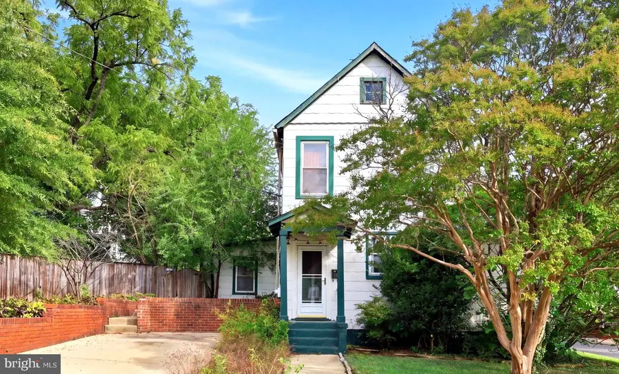 4232 Nicholson St, Hyattsville, MD 20781 - #2