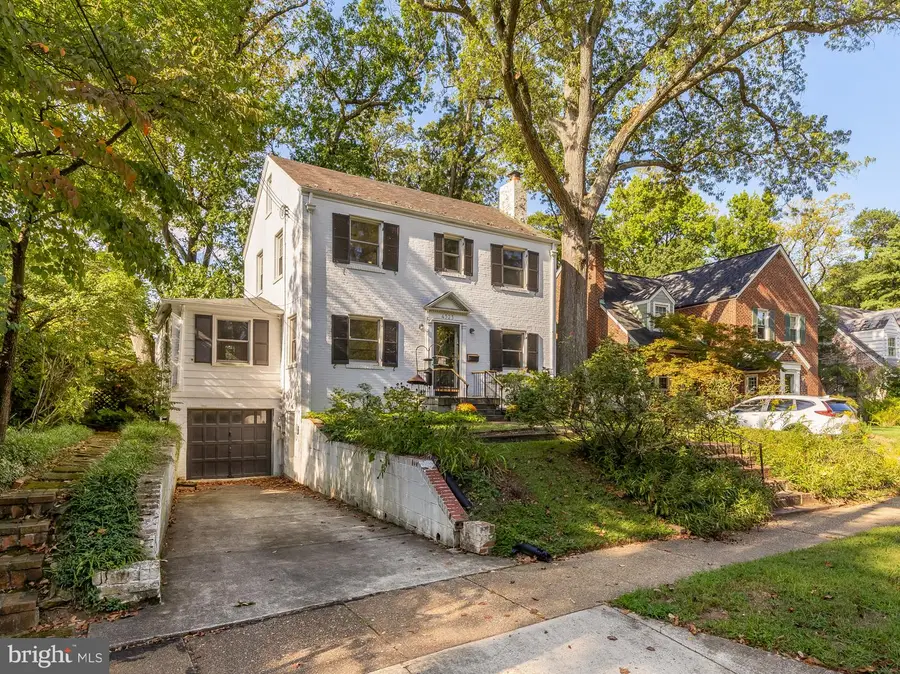 4323 Woodberry St, University Park, MD 20782 - #2