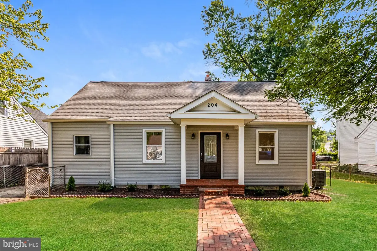 204 N Huron Dr, Oxon Hill, MD 20745 - #1