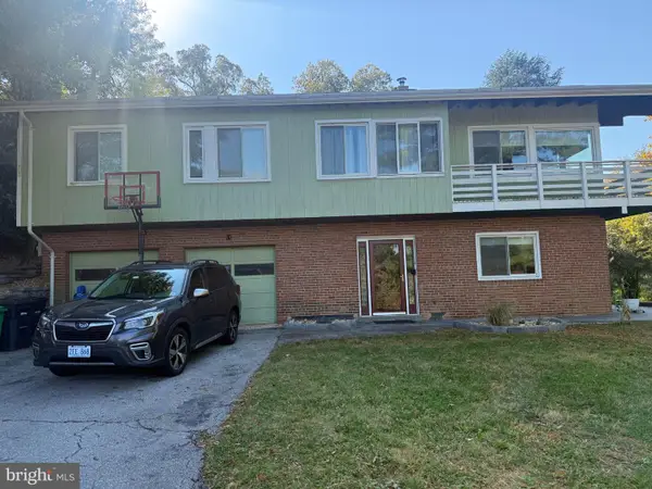 16 Panorama Dr, OXON HILL, MD 20745