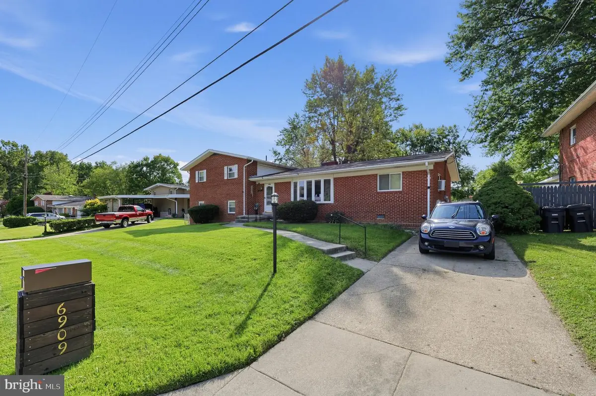 6909 Calvin St, Fort Washington, MD 20744 - #1
