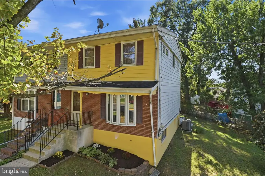 7249 Hylton St, Capitol Heights, MD 20743 - #2
