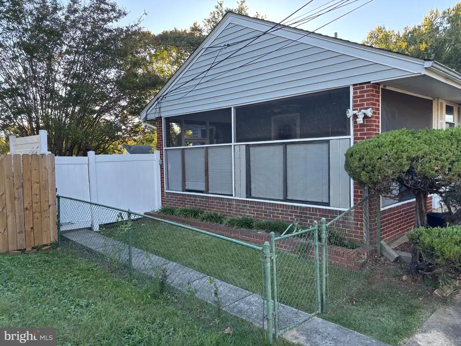 1407 Fenwood Ave, Oxon Hill, MD 20745 - #3