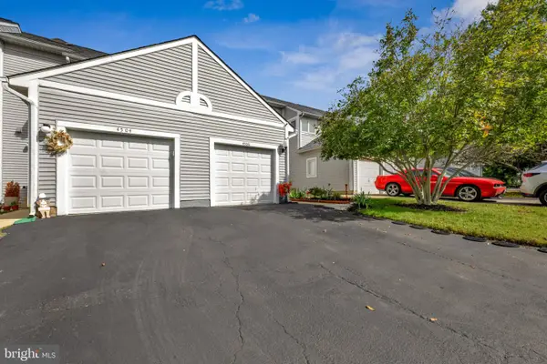 4506 Four Seasons Pl, OXON HILL, MD 20745