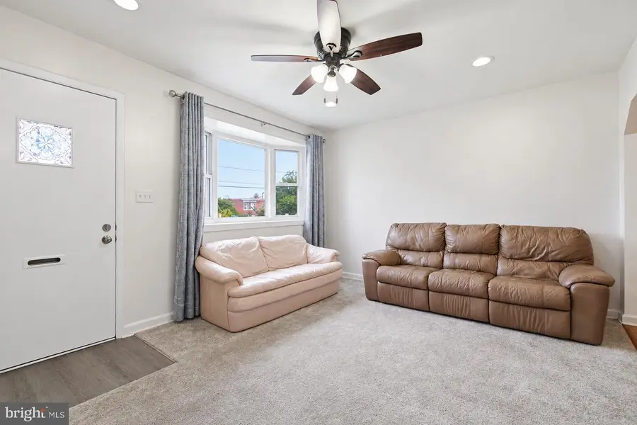 1821 Longfellow St, Hyattsville, MD 20782 - #2