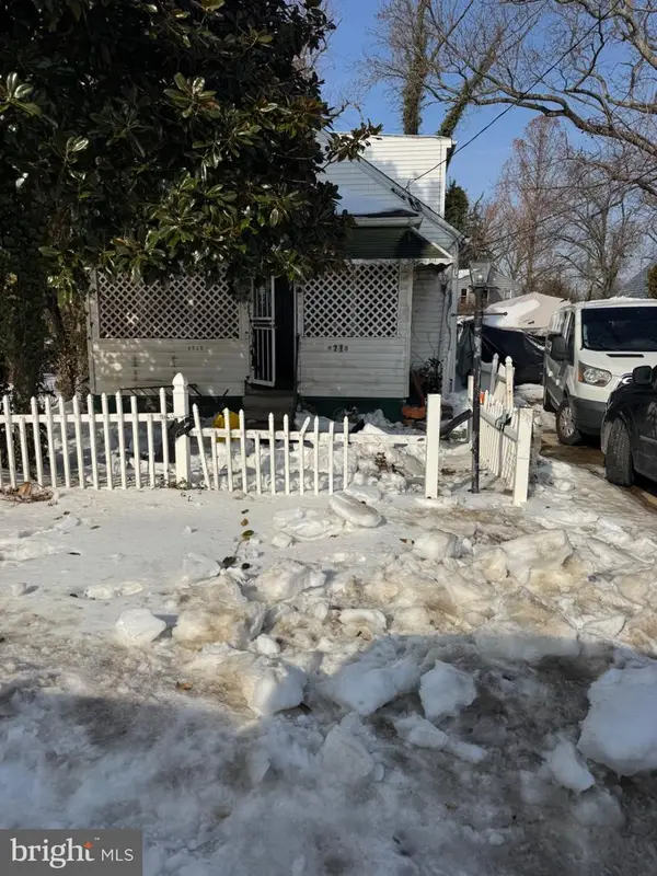 4710 Bromley Ave, SUITLAND, MD 20746