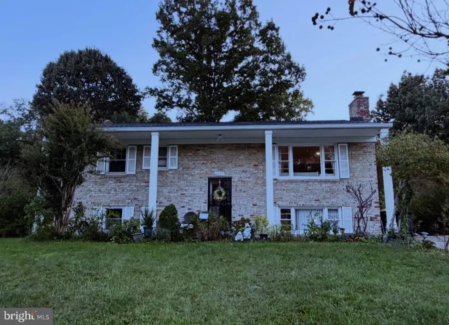 4005 Kilbourne Dr, Fort Washington, MD 20744 - #2