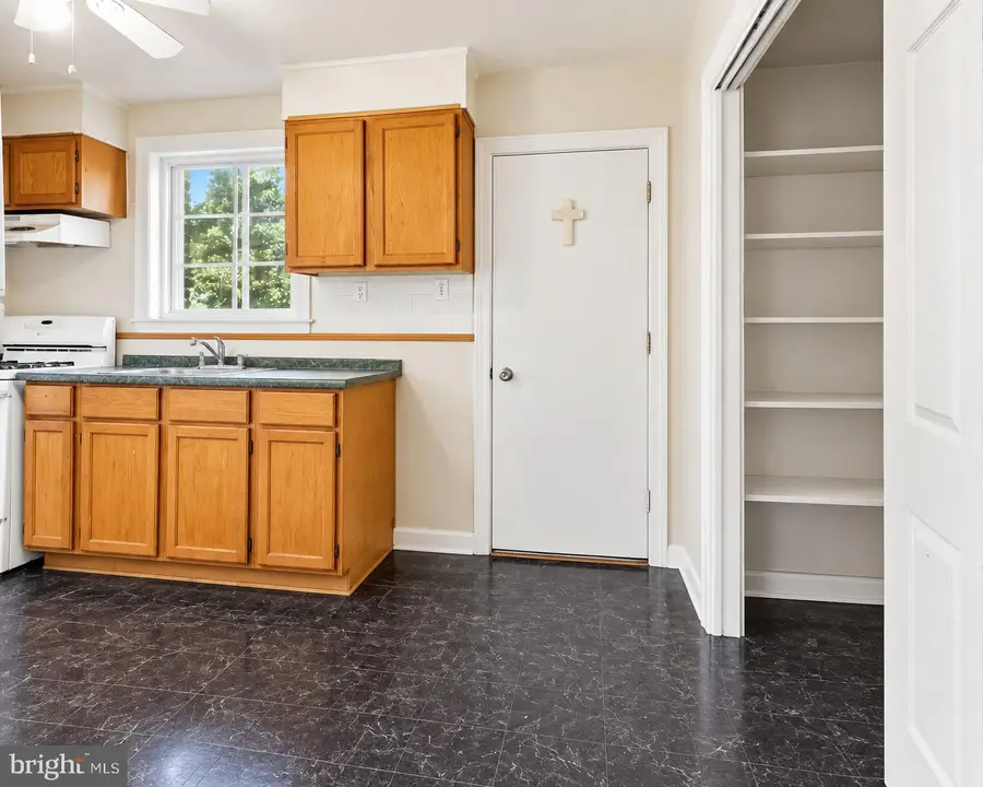 2304 Gaylord Dr, Suitland, MD 20746 - #3