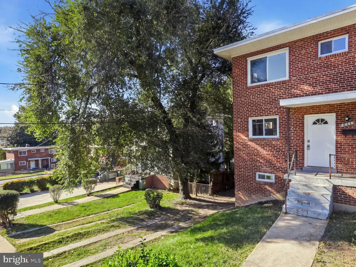 634 Hampton Dr, Oxon Hill, MD 20745 - #1