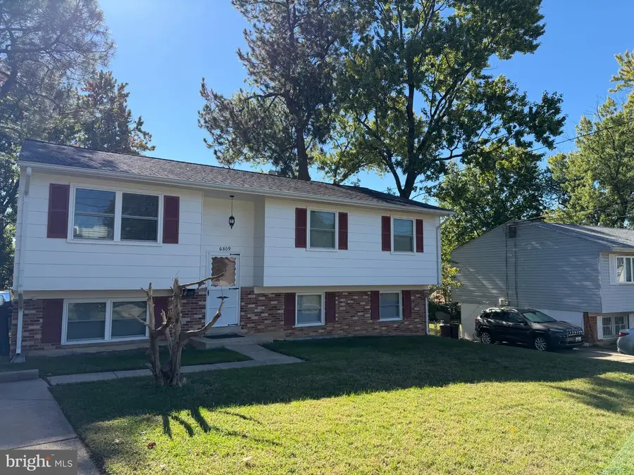 6809 Eldridge St, Hyattsville, MD 20784 - #2