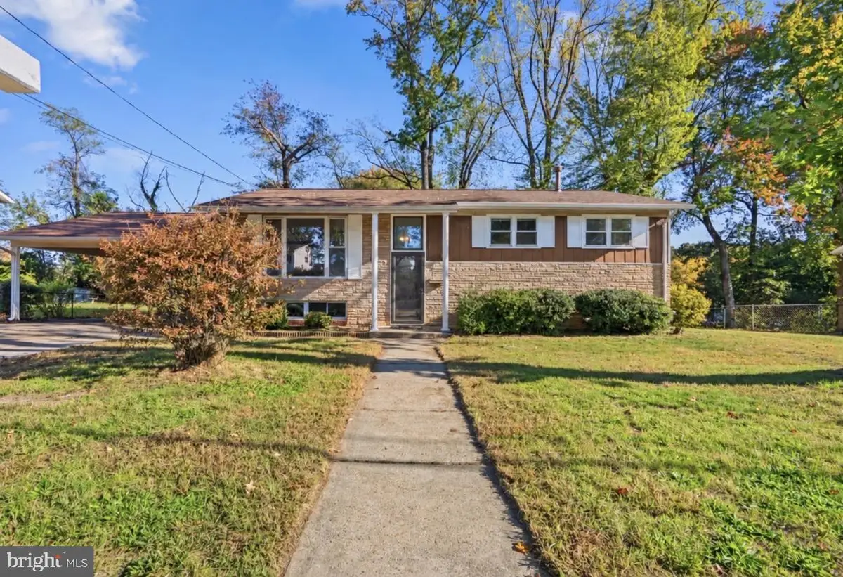 2711 Kelner Dr, Hyattsville, MD 20785 - #1