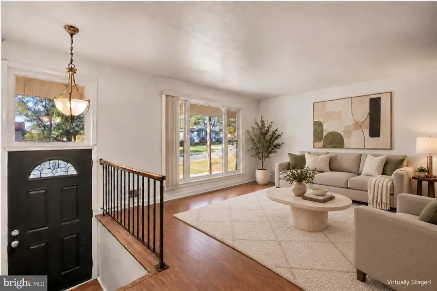 2711 Kelner Dr, Hyattsville, MD 20785 - #3
