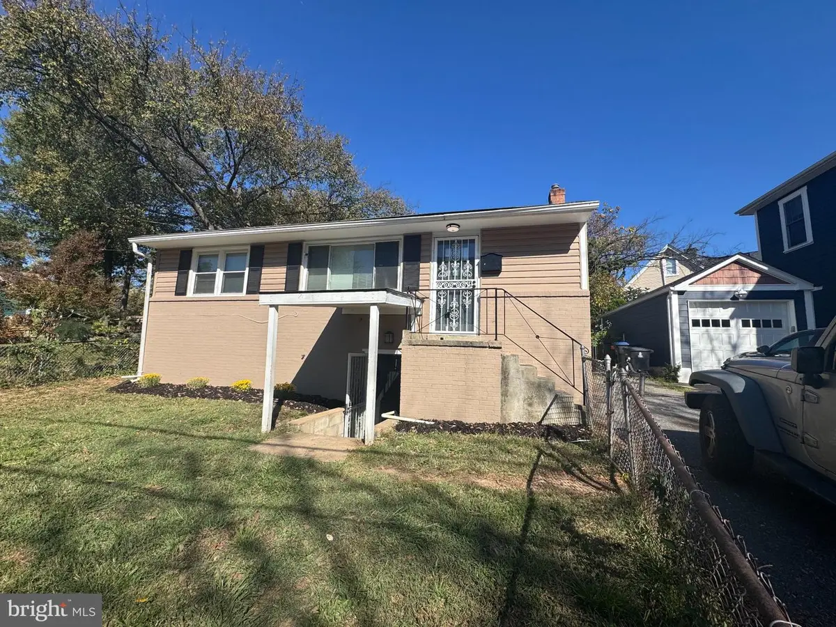 4105 Rainier Ave, Mount Rainier, MD 20712 - #1