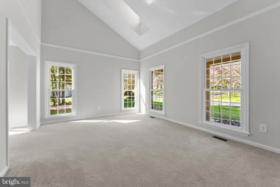 7407 Lake Glen Dr, Glenn Dale, MD 20769 - #3