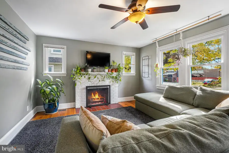 3922 Oglethorpe St, Hyattsville, MD 20782 - #3