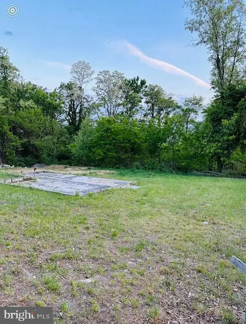 5902 Fisher Rd, Temple Hills, MD 20748 - #1