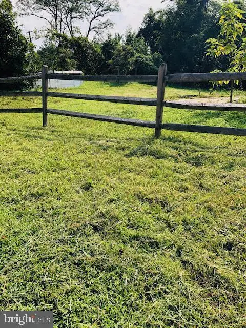 5902 Fisher Rd, Temple Hills, MD 20748 - #3