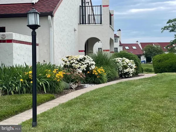 27 Queen Mary Ct #f, CHESTER, MD 21619