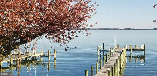 816 Chester River Dr, GRASONVILLE, MD 21638