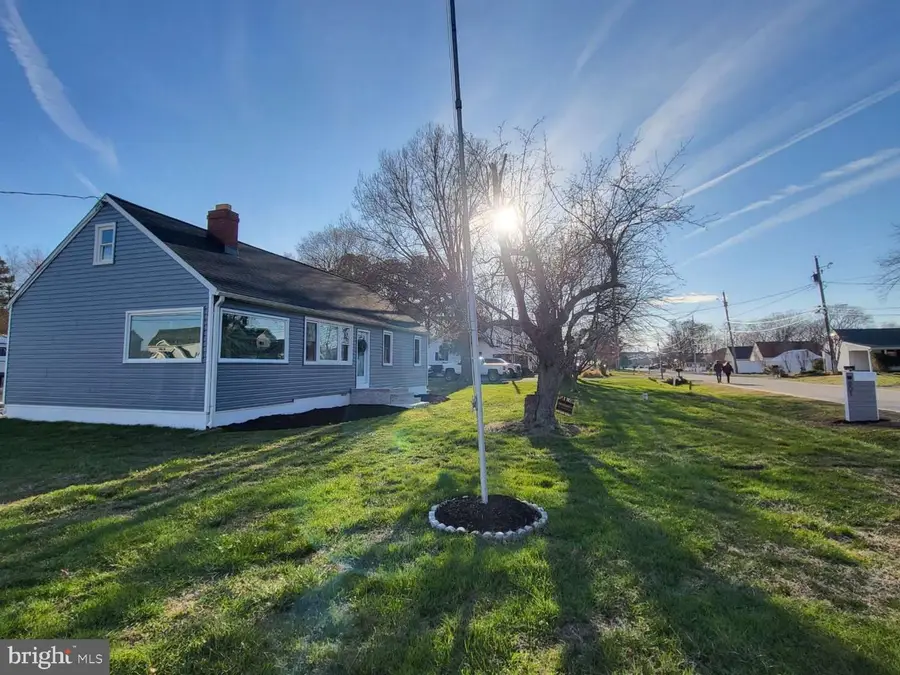 801 Chester River Dr, Grasonville, MD 21638 - #3