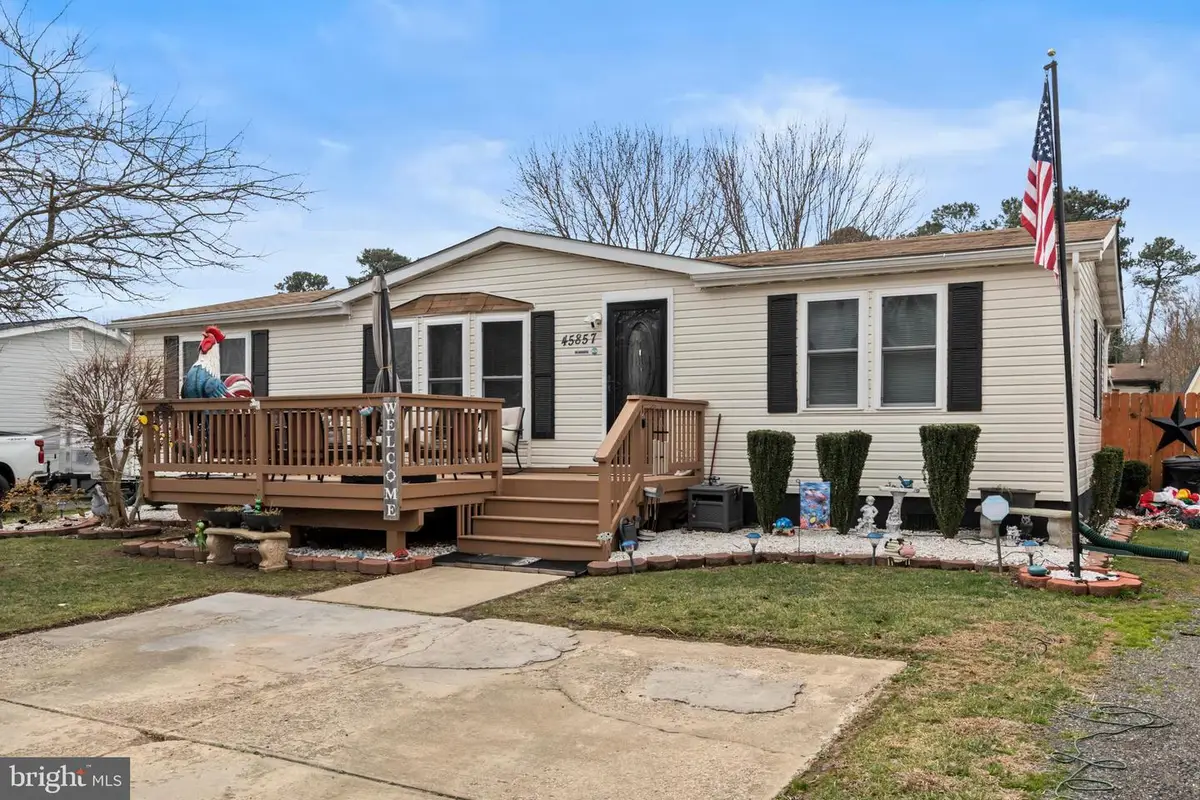 45857 N Poteat Ct, California, MD 20619 - Image #1